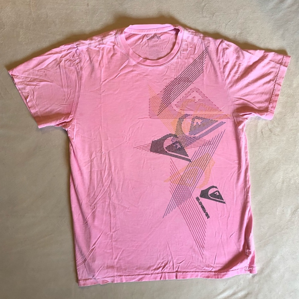 Pink Quiksilver graphic tee shirt